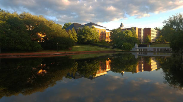 réflexions de clemson - clemson photos et images de collection