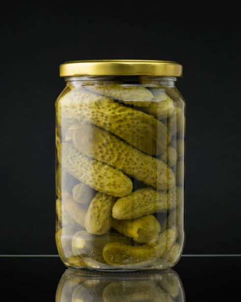 cornichons - preserves pickle jar relish stock-fotos und bilder