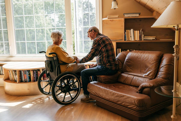 istock Tips for Helping Seniors Use a Wheelchair 1324090698