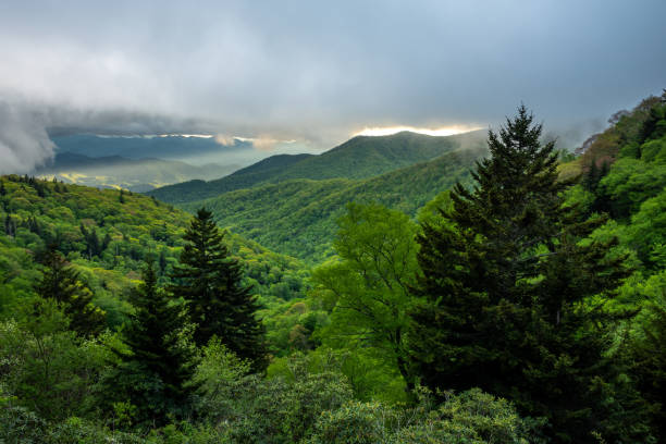 istock Sunset from Yellowface Along the Blue Ridge Parkway 1324104647