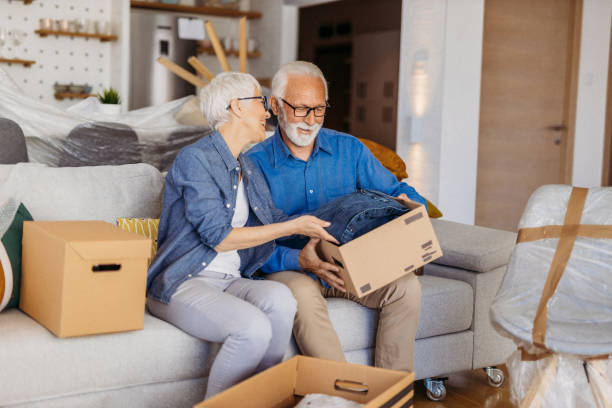 istock Senior couple moving 1324114353