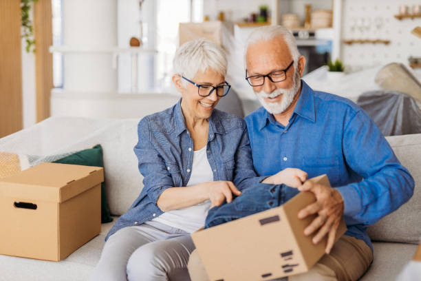 istock Senior couple moving 1324114362