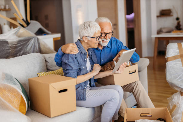 istock Senior couple moving 1324114937