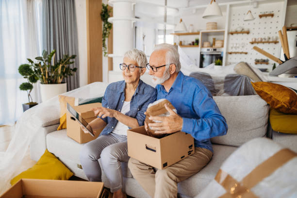 istock Senior couple moving 1324115156
