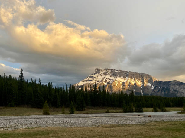 istock Nature Mountain Photo Shoot June 2021 1324144728