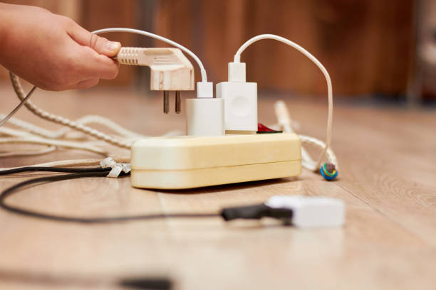 istock It is necessary to teach children to use electrical appliances, distribute the load 1324238748