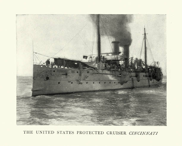 USS Cincinnati (C-7), protected cruiser, United States Navy warship 19th Century Vintage photograph of the USS Cincinnati (C-7) a protected cruiser and the lead ship of the Cincinnati-class cruiser for the United States Navy military ship photos stock pictures, royalty-free photos & images