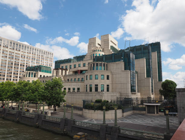 British Secret Service in London London, Uk - Circa June 2017: SIS MI6 headquarters of British Secret Intelligence Service at Vauxhall Cross London mi6 stock pictures, royalty-free photos & images