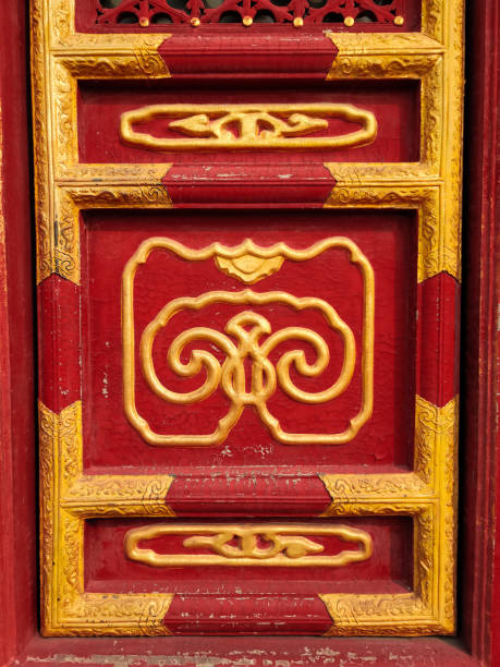chińskie starożytne drzwi z bliska - beijing temple of heaven temple door zdjęcia i obrazy z banku zdjęć