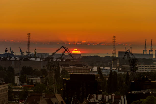 istock sunrise in the city 1324412514