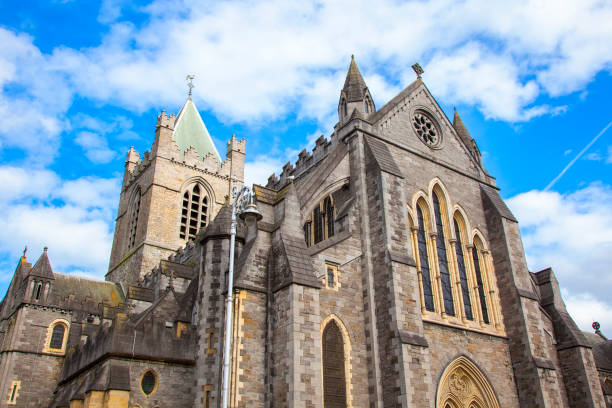 christ church cathedral (the cathedral of the holy trinity) in dublin, ireland - dublin ireland place of worship church travel destinations imagens e fotografias de stock