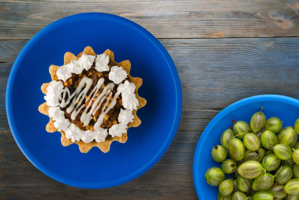 istock cake on a wooden background 1324535973