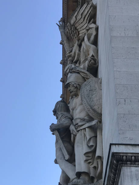 istock Arch of Triumph 1324547874