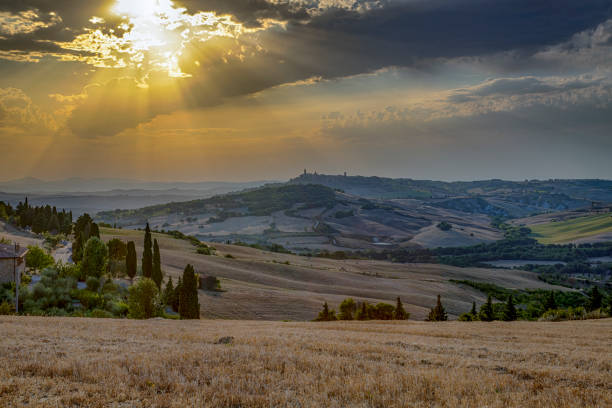 istock Sunset on Pienza - Tuscany 1324549293