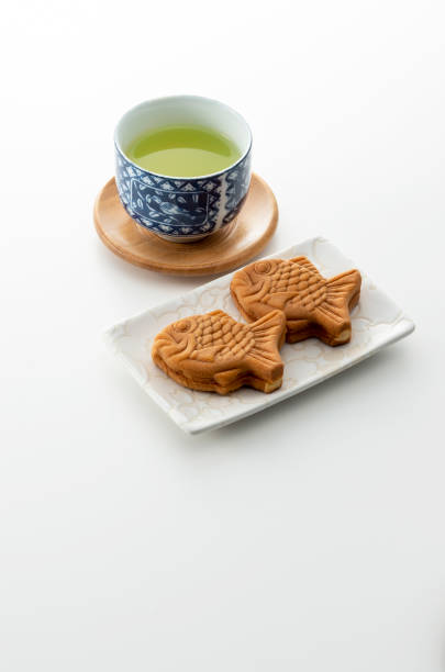 istock Japanese tea and Japanese sweets 1324613482