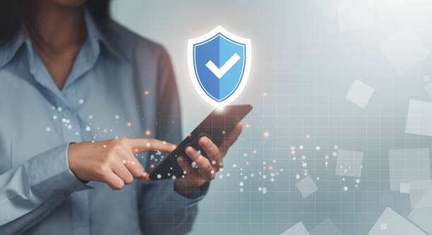 Woman hand enter a one time password for the validation process on phone, Mobile OTP secure Verification Method, 2-Step authentication web page, Concept cyber security safe data protection business. mujer mano introducir una contraseña de un solo uso para el proceso de validación en el teléfono, otp móvil método de verificación segura, página web de autenticación de 2 pasos, concepto de seguridad cibernética negocio de protección de datos se