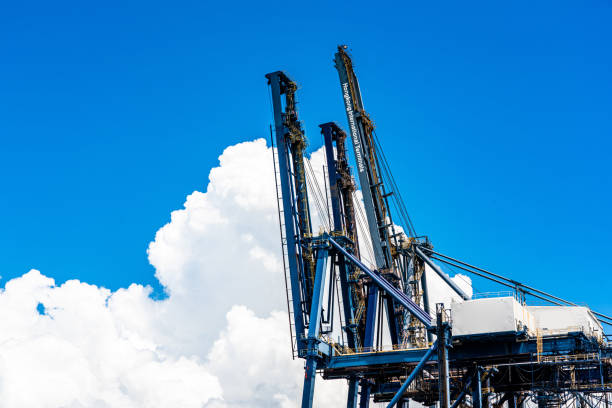 Large industrial crane in a commercial area