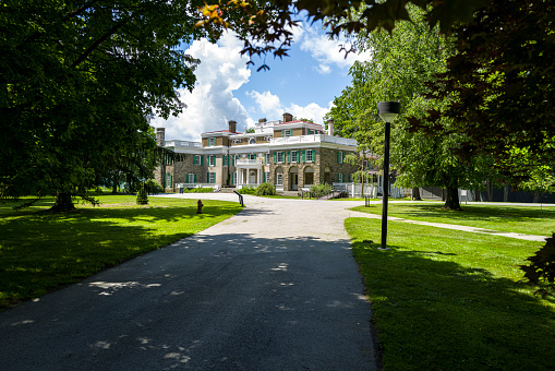 View of the home of Franklin Roosevelt located in Hyde Park, NY on the Hudson River.  FDR was the 32nd president of the US, was born here and spent a great deal of his time as president in residence at Hyde Park.