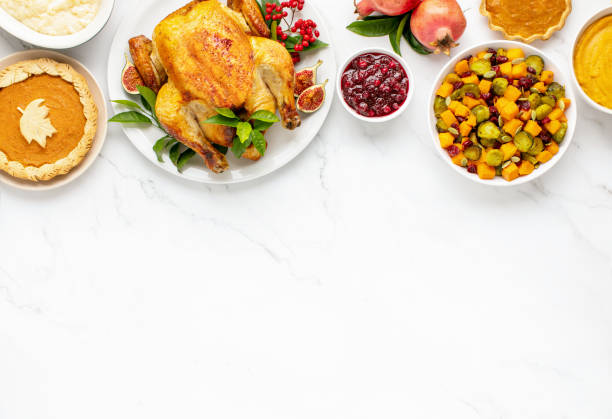день благодарения пр�аздничный ужин приглашение шаблон с огромным пространством для текста - side dish стоковые фото и изображения