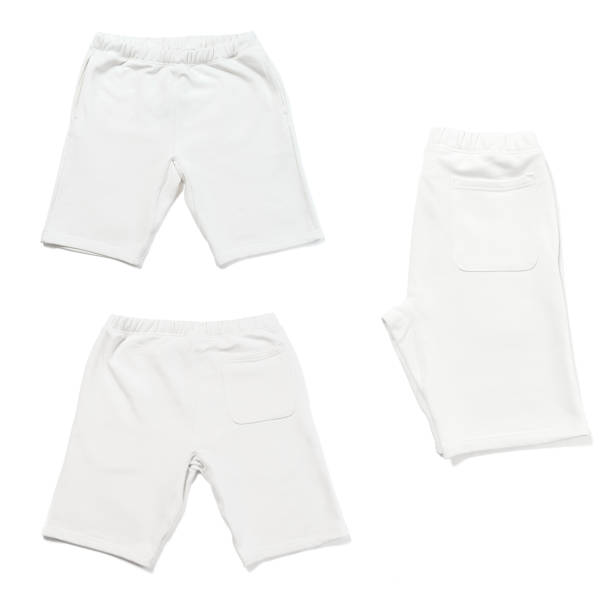 différents côtés de shorts blancs sur fond blanc - short phrase photos et images de collection