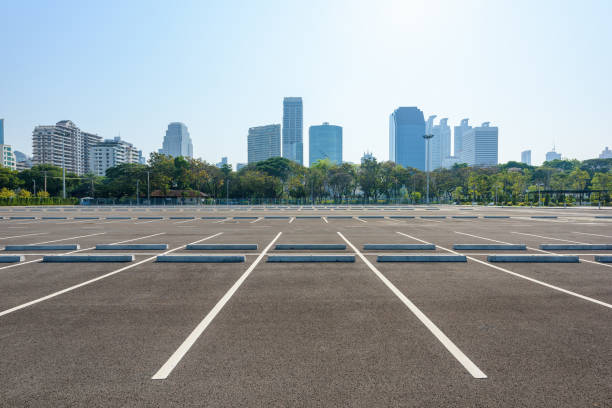 parking lot in public areas - park sign imagens e fotografias de stock