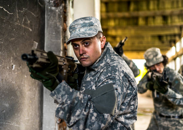 istock Soldiers in action 1324862954
