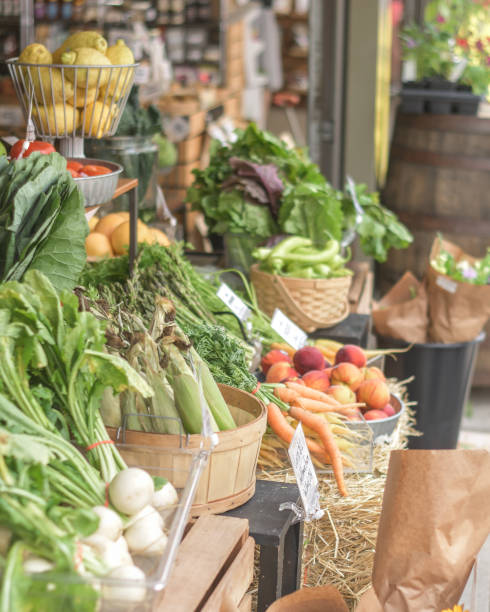 istock Farmers Market Cincinnati Ohio 1324899677