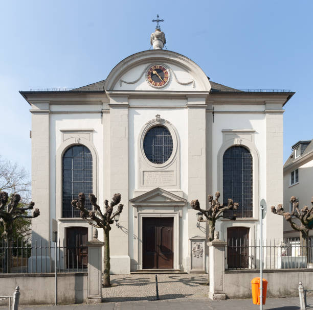 igreja st. remigius em königswinter, alemanha - st remigius - fotografias e filmes do acervo