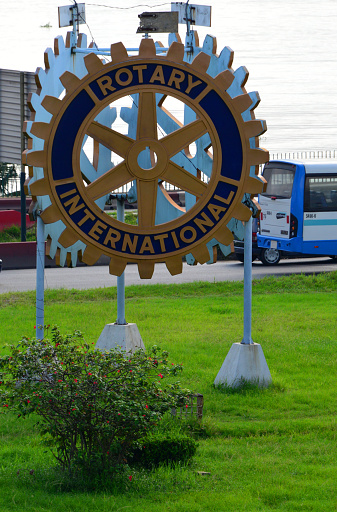 Abidjan, Ivory Coast / Côte d'Ivoire: Rotary International square, near the entrance to General de Gaulle bridge - umbrella organization for Rotary clubs, internationally spread service clubs, to which members of various professions have come together regardless of political and religious tendencies (Rotarians).