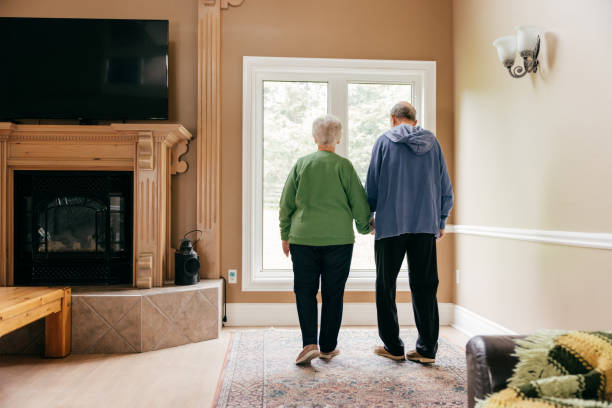 istock Finding Senior Living for Older Couples 1324963224