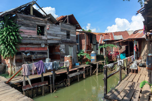 istock Slum Village 1324980707