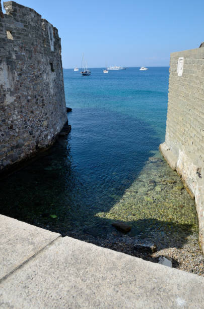 istock Fortress in Bodrum port, Turkey 1325014824