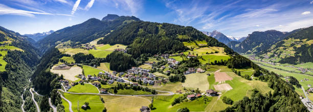widok na dolinę zillertal w austrii - gerlospass zdjęcia i obrazy z banku zdjęć