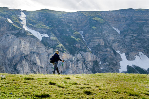 istock Hiker subsists monte redentore 1325119924