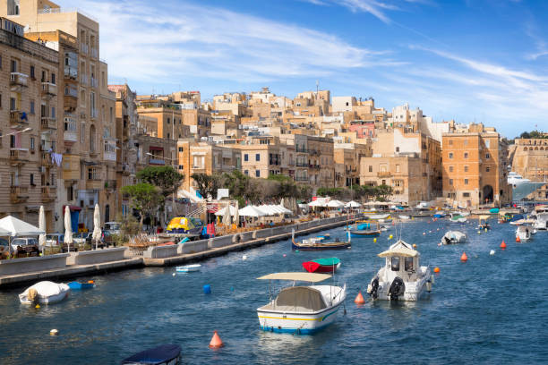 istock Malta - Mediterranean travel destination, bay in Isla 1325173666