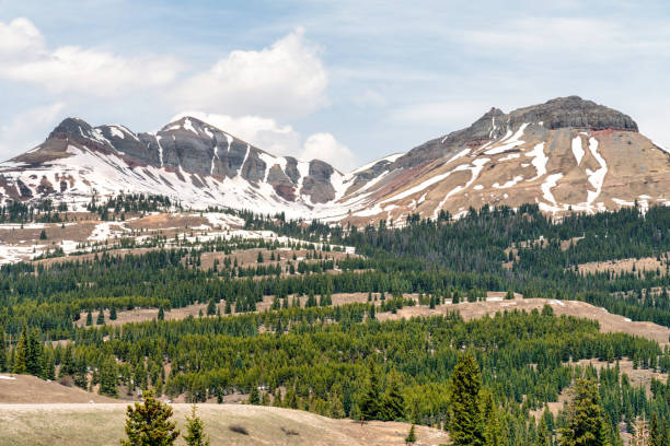 istock Mountain landscapes in Colorado 1325239958