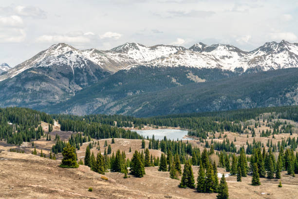 istock Mountain landscapes in Colorado 1325240966