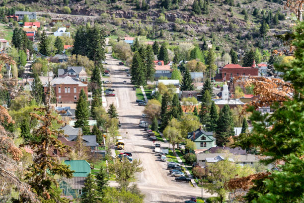 istock Ouray Colorado mountain town 1325242184