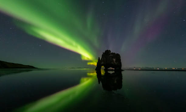 istock Amazing Northen Lights 1325257168