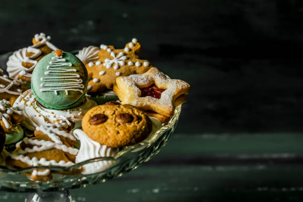 A side view of cookies in a wire tray.