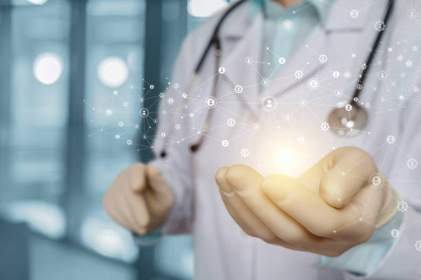 istock Doctor shows a network of users of patients . 1325292622
