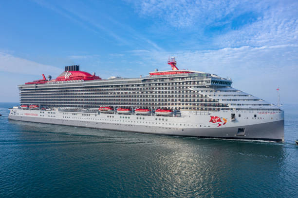 scarlet lady - круизное судно, на борту которого находится virgin voyages - southeast england england hampshire portsmouth england стоковые фото и изображения