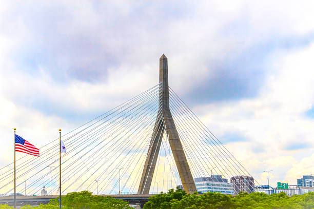 レナード・p・ザキム - バンカーヒル記念橋 - leonard p zakim bunker hill memorial bridge ストックフォトと画像