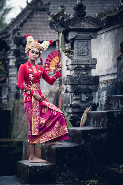 istock A young Bali female dancer i 1325335579