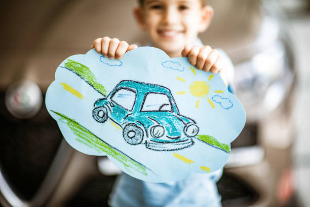 child's drawing of a car! - child art childs drawing painted image imagens e fotografias de stock