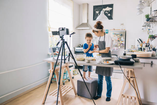 istock Japanese woman making virtual cooking class 1325387550