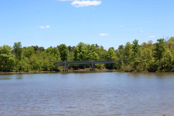 istock View of Beautiful Lake 1325417915