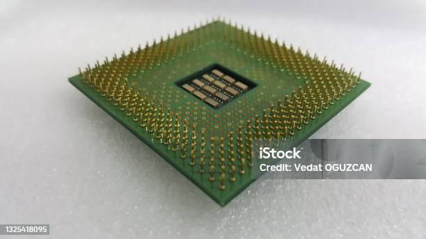 Pentium R Pin Intel 423 Pin Pentium 4 Cpu Closeup Untuk Komputer Desktop Foto Stok ...