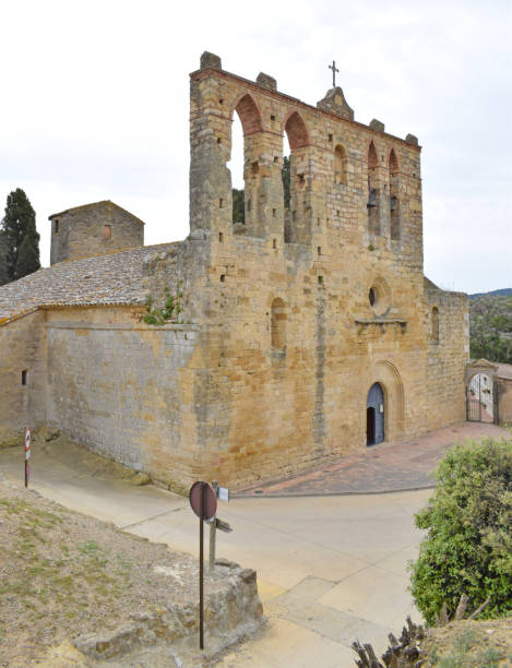 istock Romanica Church San Esteban de Peratallada Girona 1325427732