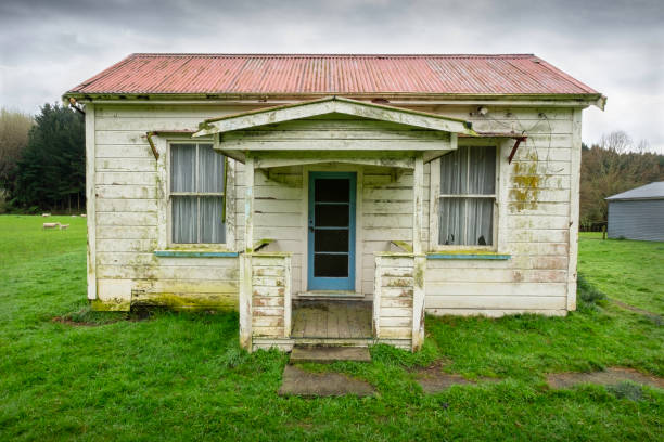 istock Derelict farm house 1325505671